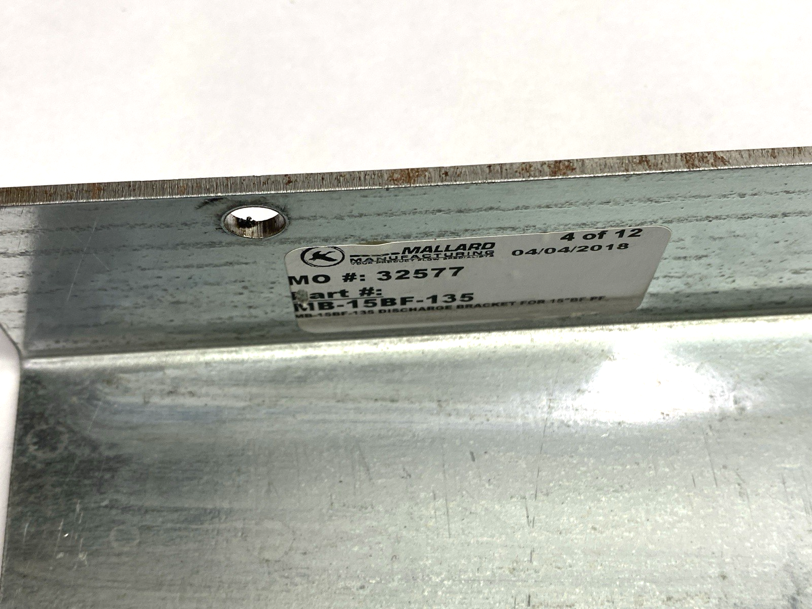 MB-15BF-135 | Mallard Gravity Flow Rail Bracket LOT OF 2 - New – Open box - Maverick Industrial Sales
