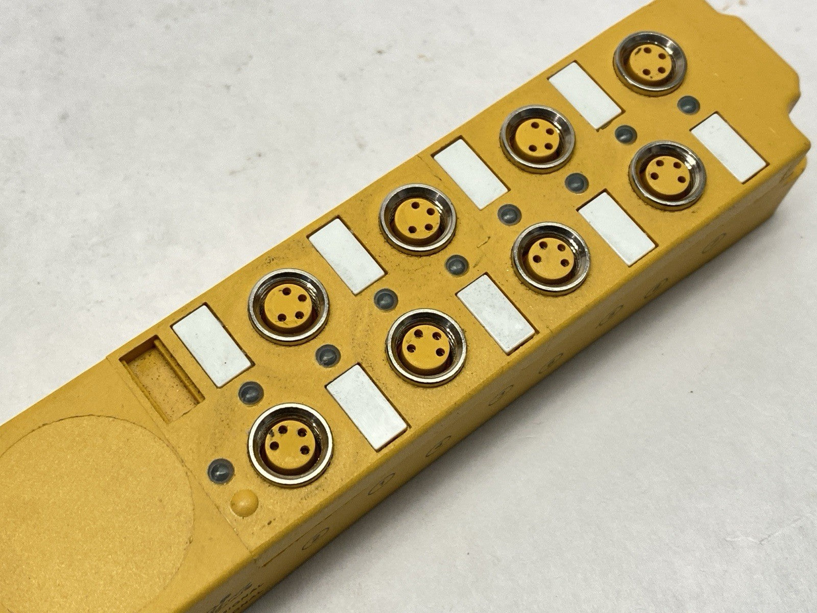 Turck VB 804M-5C Distribution Box 8-Port M8 4-Pin 3514U - Maverick Industrial Sales