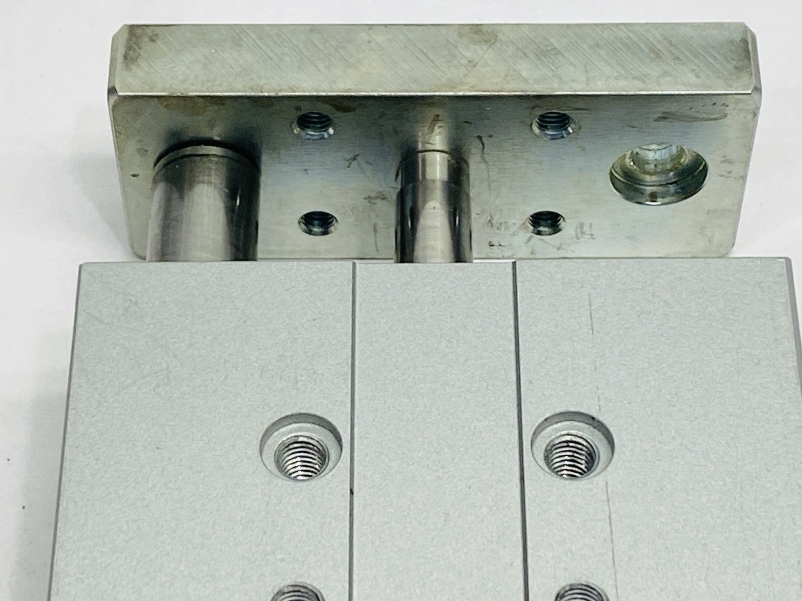 Festo DFM-20-25-P-A-GF Pneumatic Guided Drive 20mm Bore 25mm Stroke 170841 - Maverick Industrial Sales