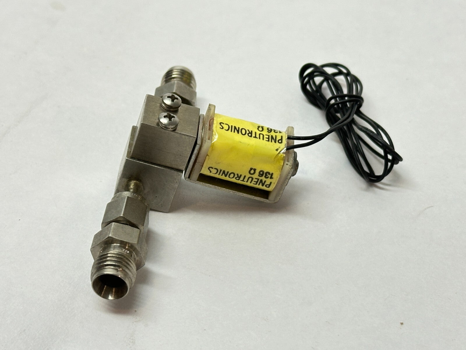 Pneutronics 910-000043-301 Solenoid Valve VSONC-2S11-HE-F0 20VDC - Used - Maverick Industrial Sales
