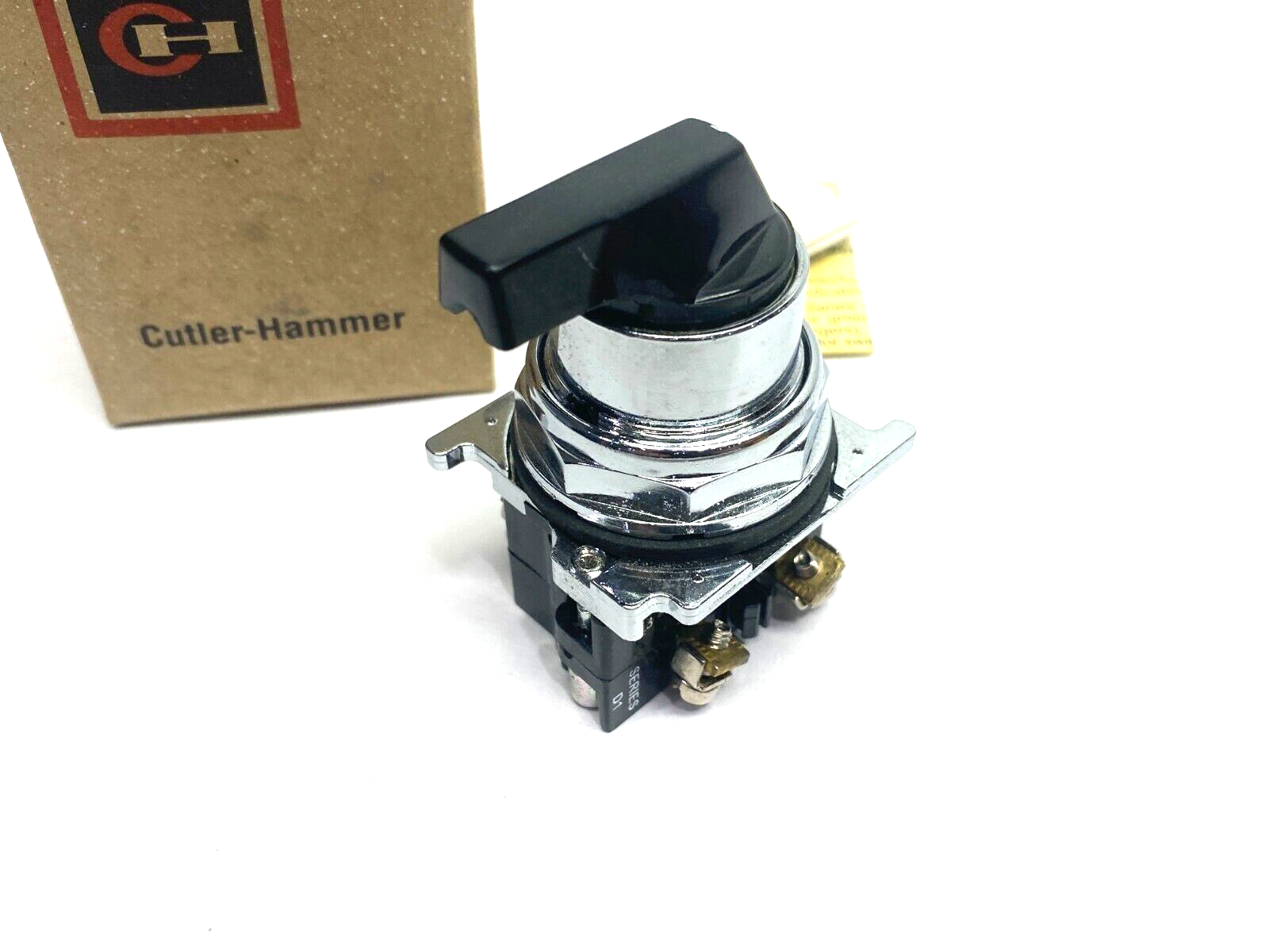 Eaton Cutler-Hammer 10250T3033-Y1 Selector Switch, 3-Pos, Spring Left, 2 N.O. - Maverick Industrial Sales