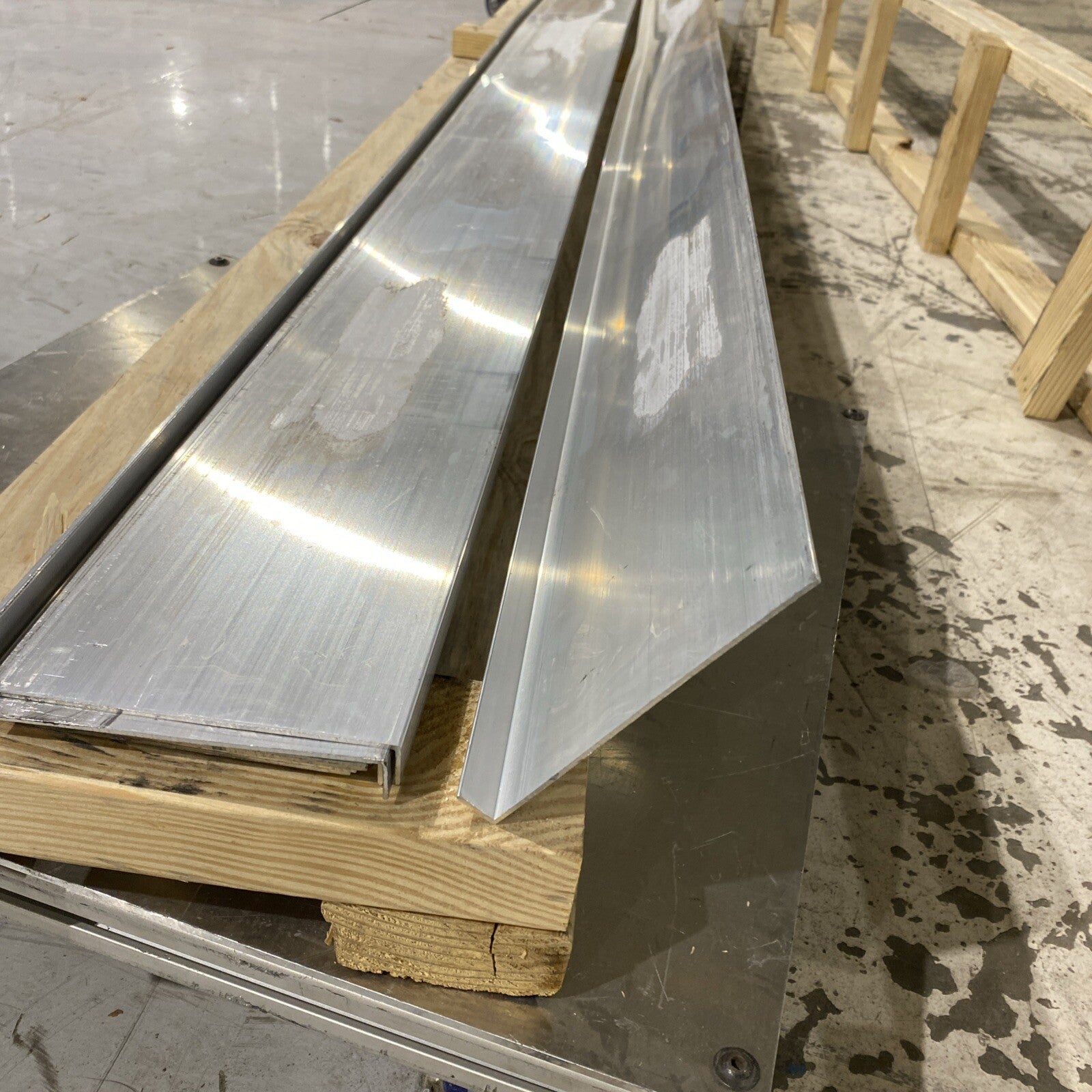 Unknown | Cable Tray Barrier 6 Inches Deep, 1/2" Bend, 144 Inches Long LOT OF 10 PCS - New – Open box - Maverick Industrial Sales