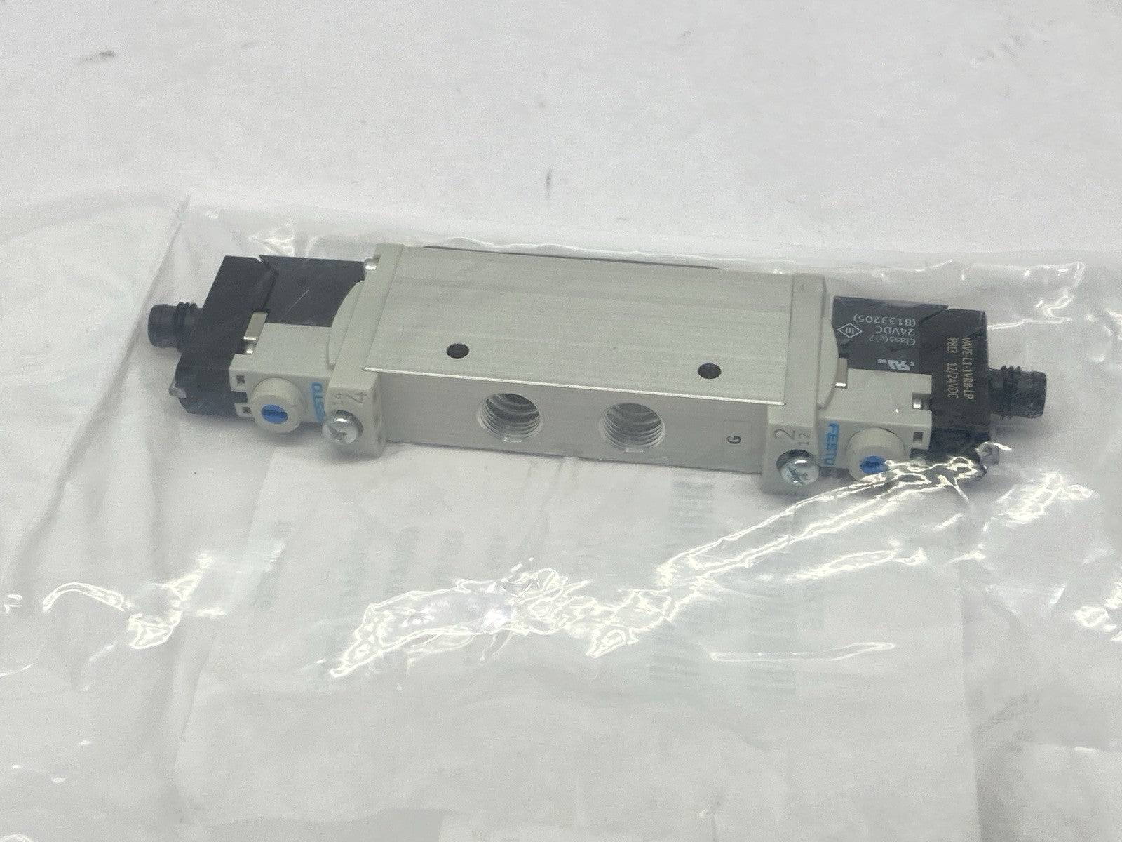 Festo VUVG-S14-P53C-T-G18-1R8L Pneumatic Solenoid Valve 564212 - Maverick Industrial Sales