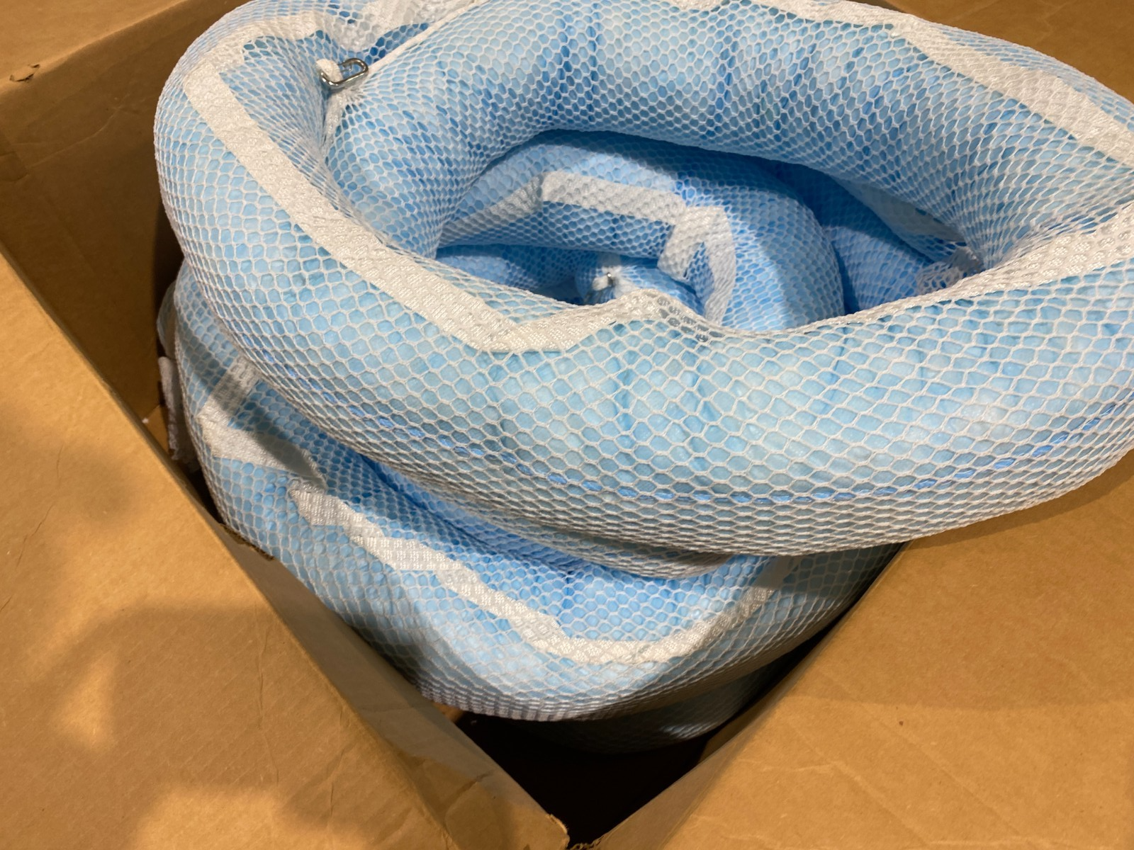 S-19490 | Uline Oil Only Sorbents 10' Length BOX OF 4 - New – Open Box - Maverick Industrial Sales