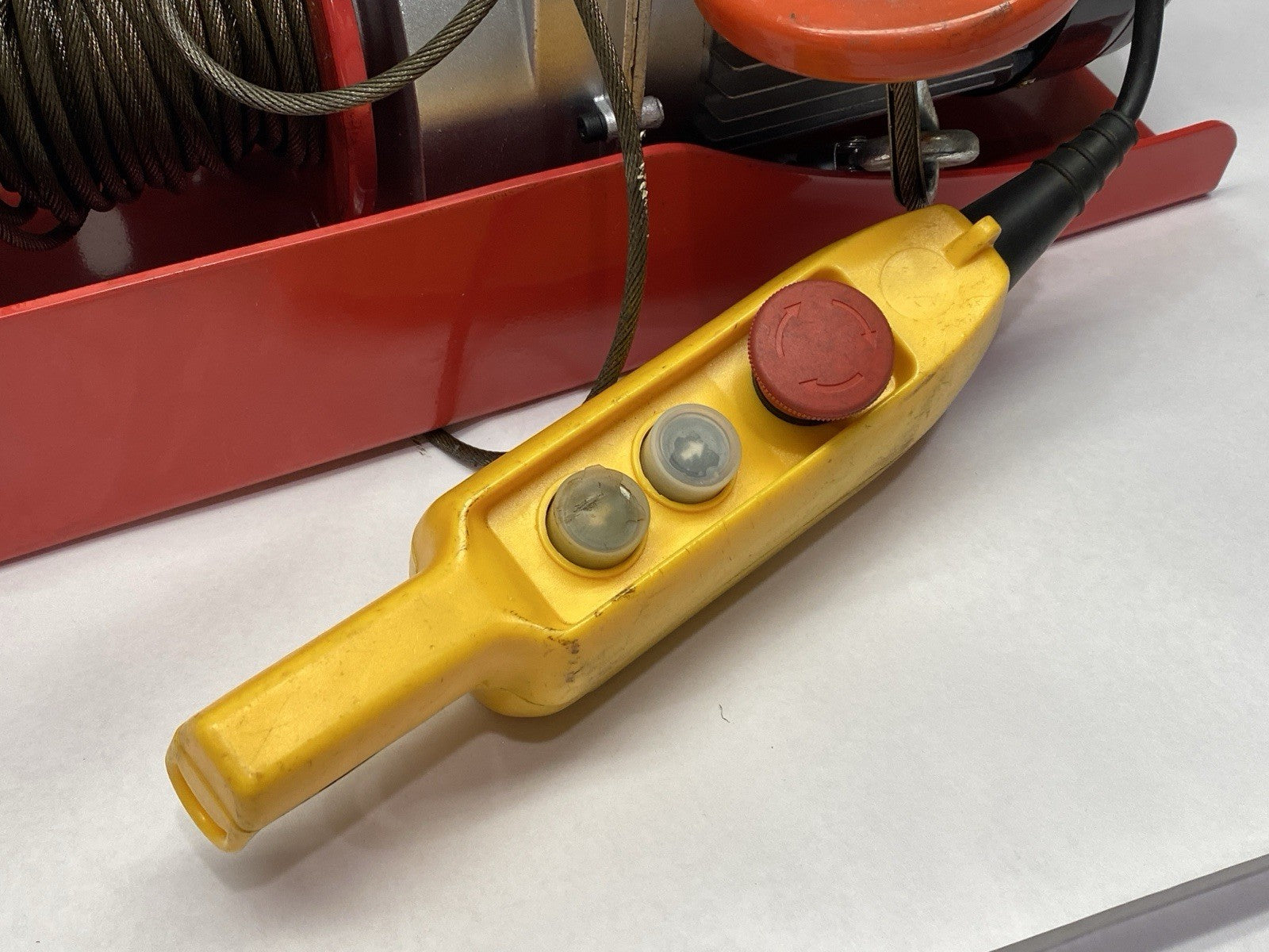 | Pittsburgh 2000 lb Remote Controlled Electric Hoist - For parts or not working - Maverick Industrial Sales