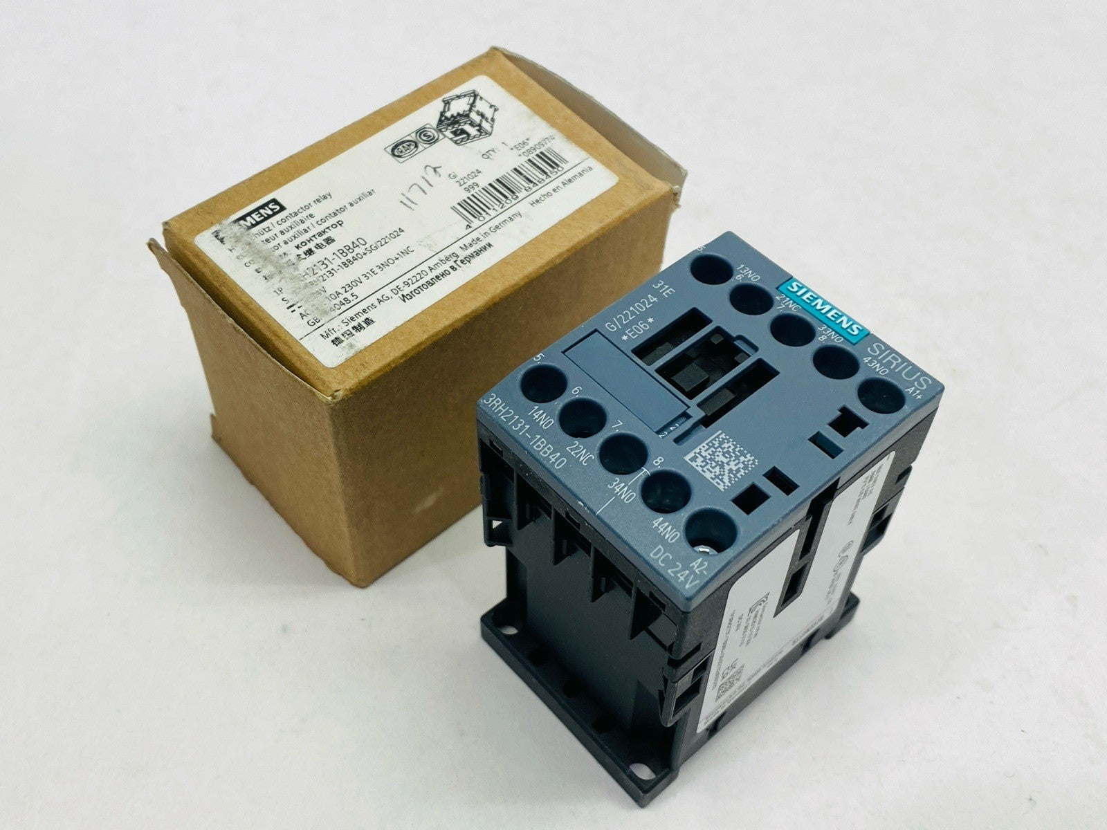Siemens 3RH2131-1BB40 Contactor Relay 10A 230V 24VDC - Maverick Industrial Sales