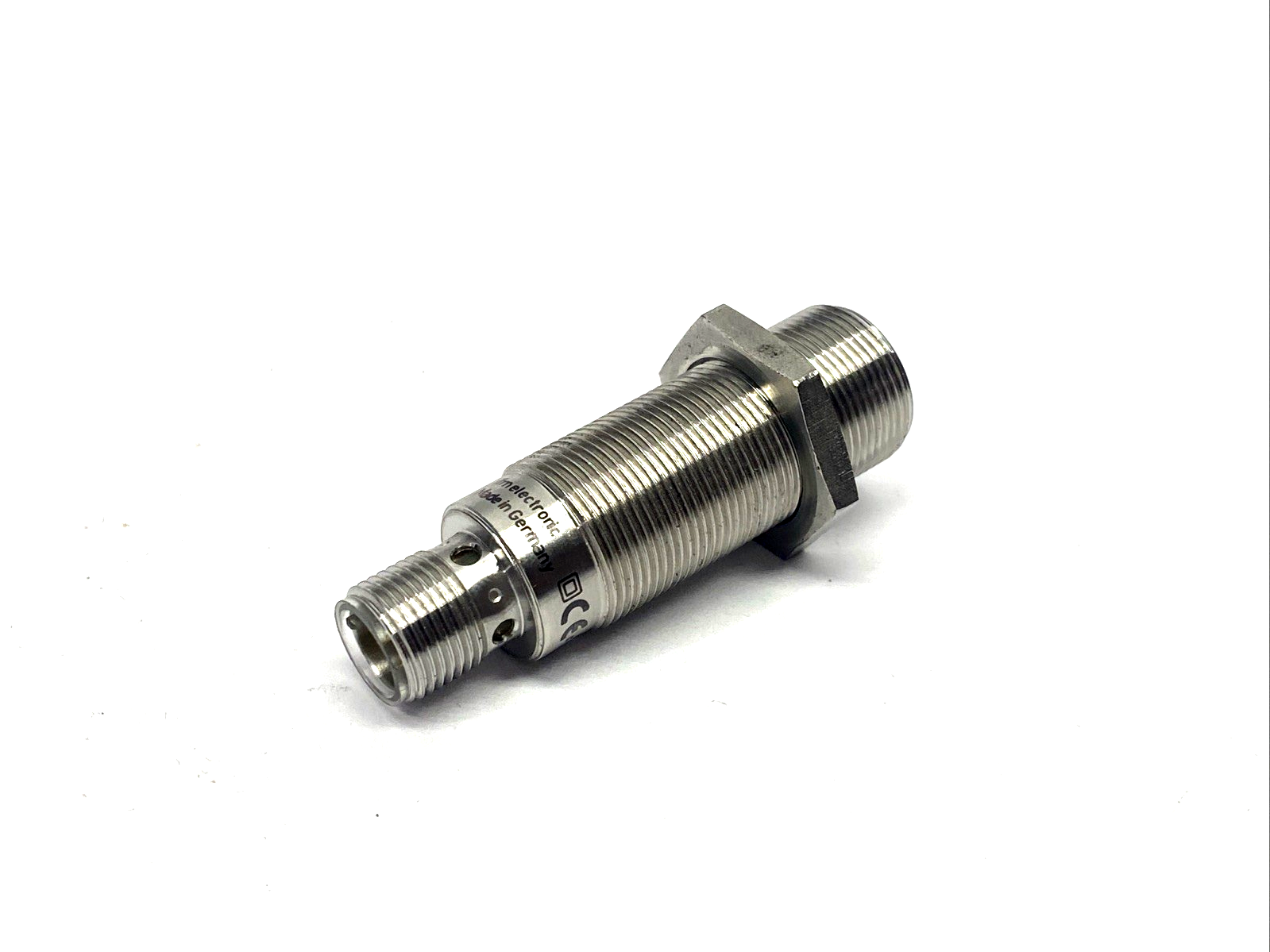 ifm OGP200 Retro-Reflective Photoelectric Sensor OGP-DPKG/US100 - Maverick Industrial Sales