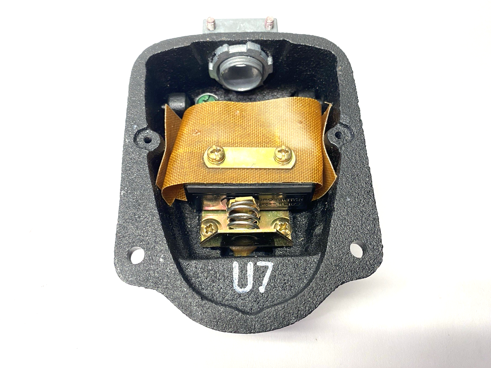 47695772
