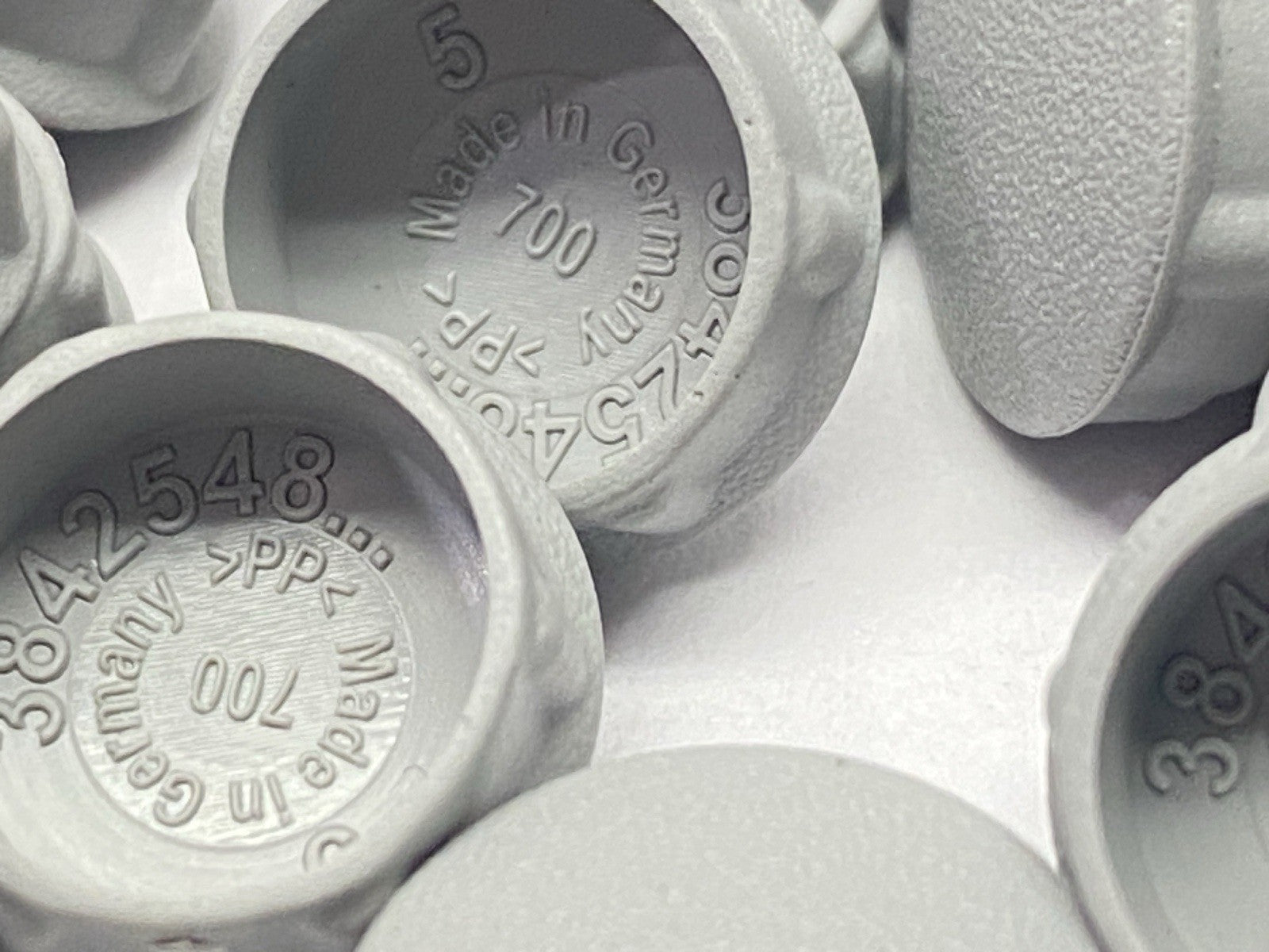 3 842 548 700 | Bosch Rexroth 3842548700 Cover Cap CAP D12 GREY LOT OF 100 - New – Open box - Maverick Industrial Sales