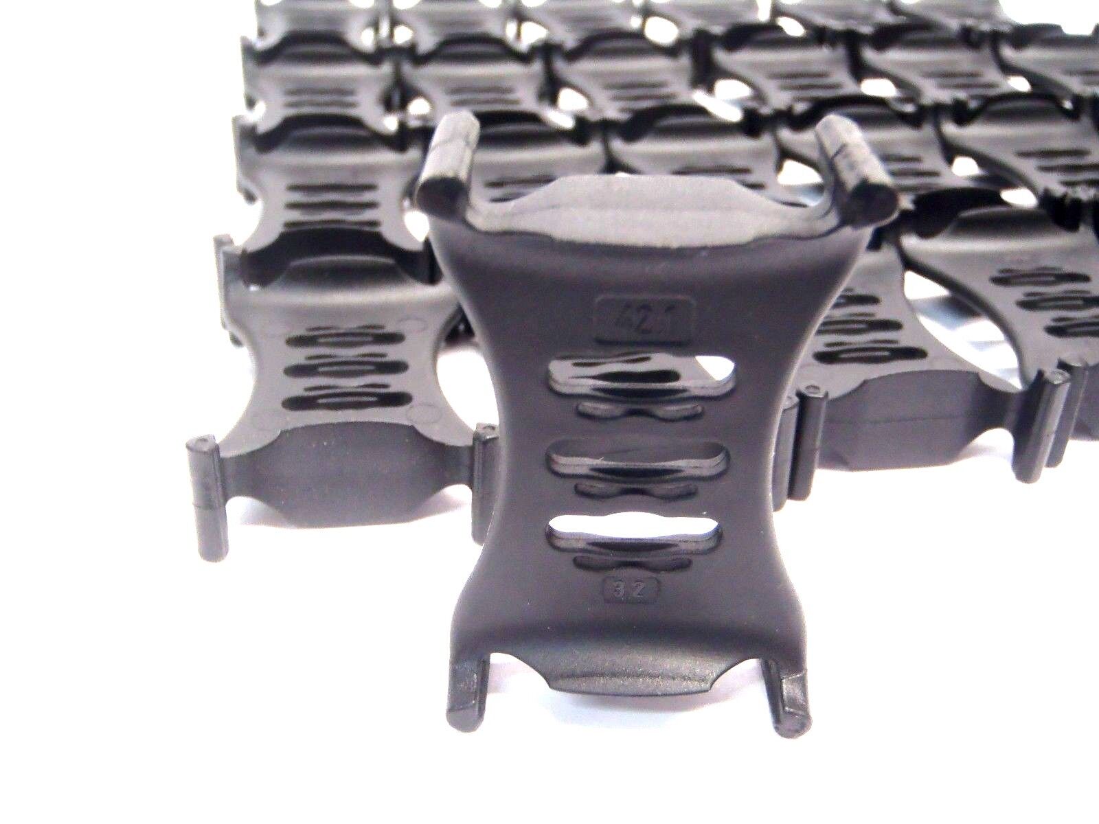 Igus 42.1 E-Chain Cable Unassembled Separator Series 39 E4 Black LOT OF 25 - Maverick Industrial Sales
