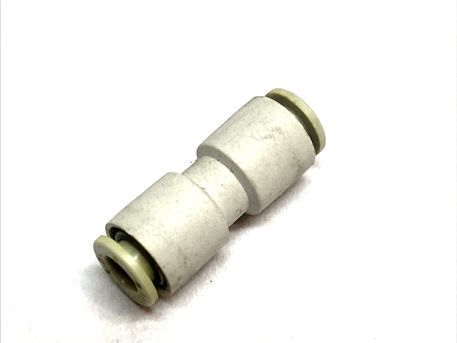 KQ2H06-00A | SMC One-Touch Straight Union Fitting 6mm Tube LOT OF 25 - Used - Maverick Industrial Sales