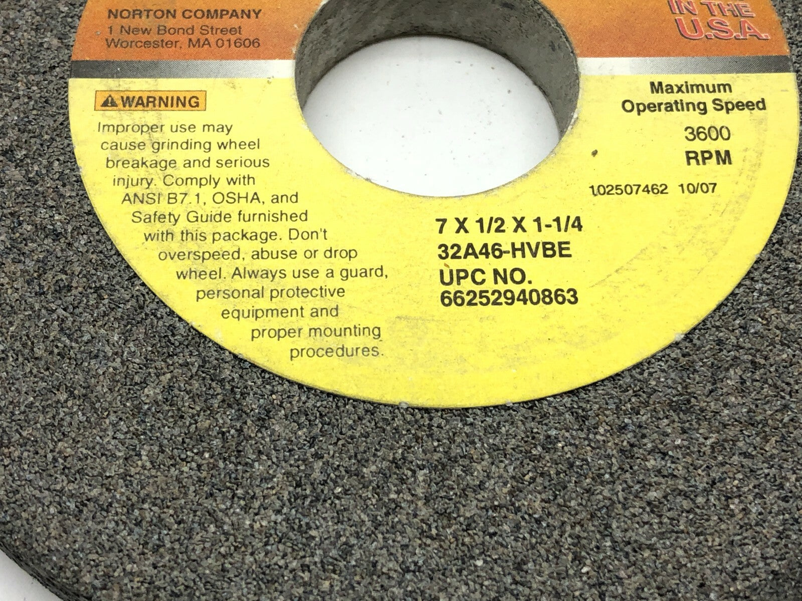 Norton 32A46-HVBE Grinding Wheels 1-1/4" Bore 3600 RPM LOT OF 5 - Maverick Industrial Sales