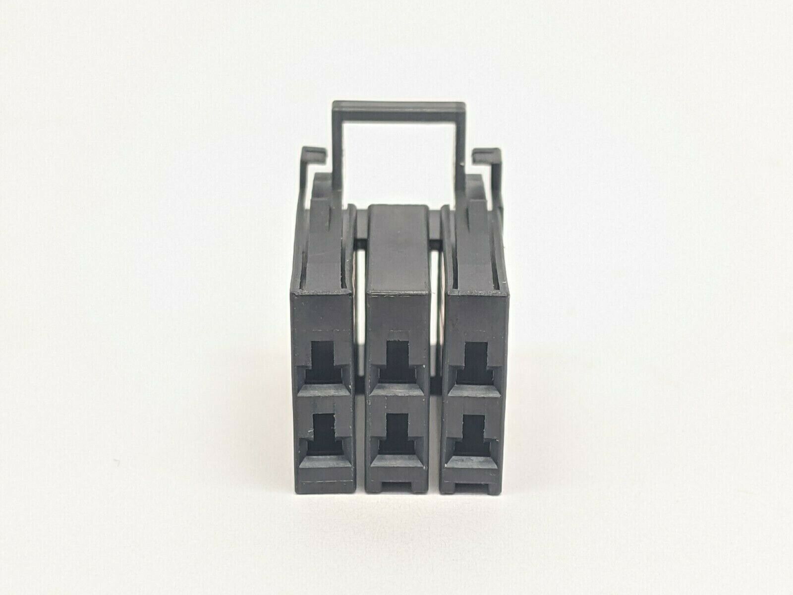 TE Connectivity 1318095-2 Dynamic 3000 Series Housing/Receptacle LOT OF 25 - New - Maverick Industrial Sales