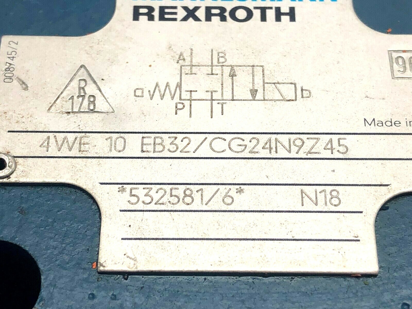 Mannesmann Rexroth 4WE 10 EB32/CG24N9Z45 Hydraulic Directional Valve - Maverick Industrial Sales