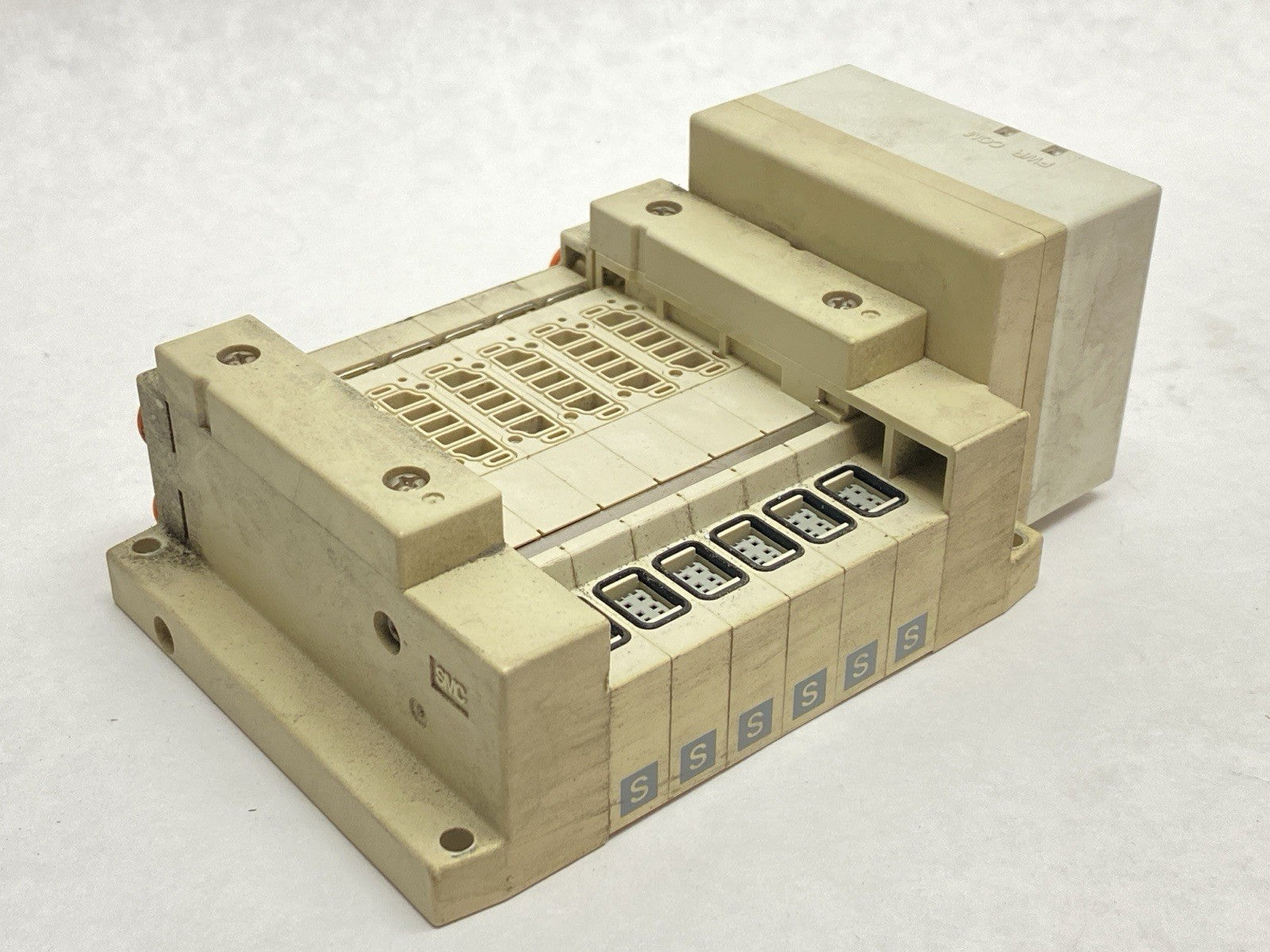 SMC 10-SS5V1-W10S0D-06U-N3 Pneumatic Manifold Assembly 6-Station - Maverick Industrial Sales