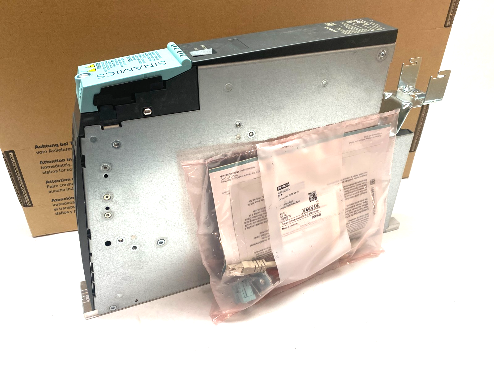 Siemens 6SL3120-1TE13-0AD0 SINAMICS S120 Single Motor Module 3-Ph Output - Maverick Industrial Sales