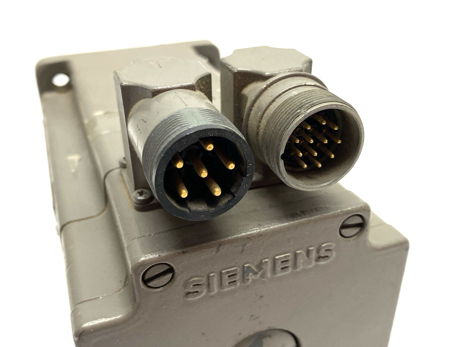 1FT5042-0AF01-1ZZ9 | Siemens Permanent Magnet Servo Motor 3-Phase 3000rpm - Used - Maverick Industrial Sales