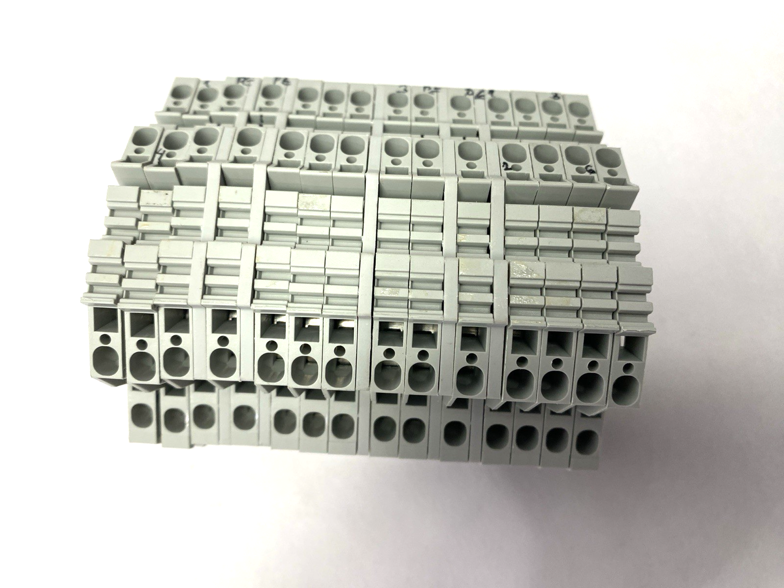 Allen Bradley 1492-LD3 IEC Terminal Block LOT OF 14 - Maverick Industrial Sales