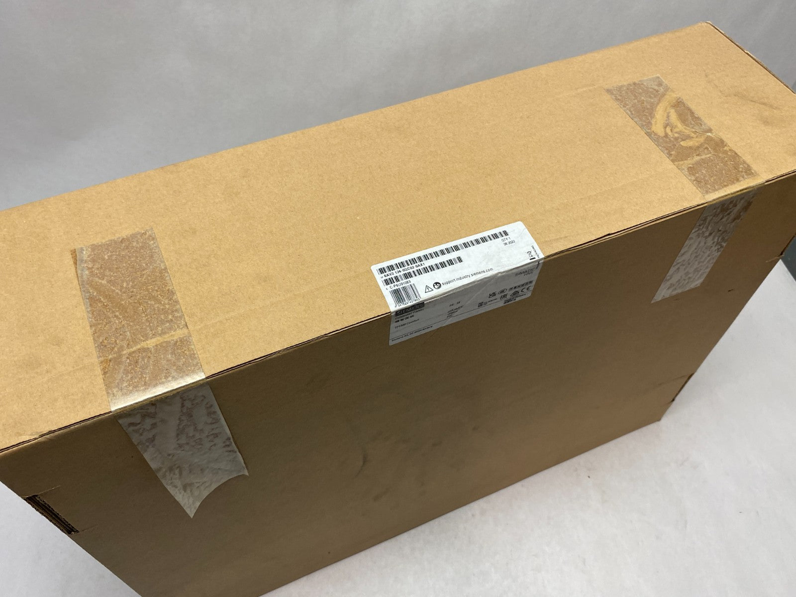 Siemens 6AV2 124-0QC02-0AX1 TP1500 Comfort HMI Touch Display Panel 331mm x 207mm - Maverick Industrial Sales