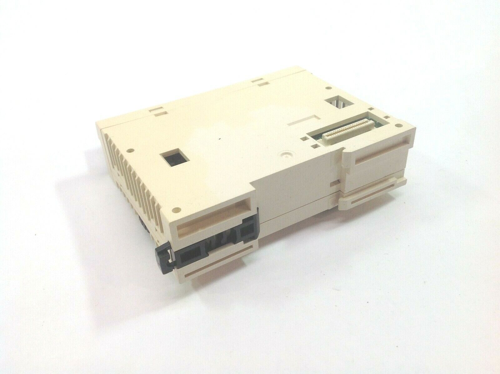 Schneider Electric TWDDRA16RT Twido 16 Port Output 24VDC Module PV:01 RL:03 - Maverick Industrial Sales