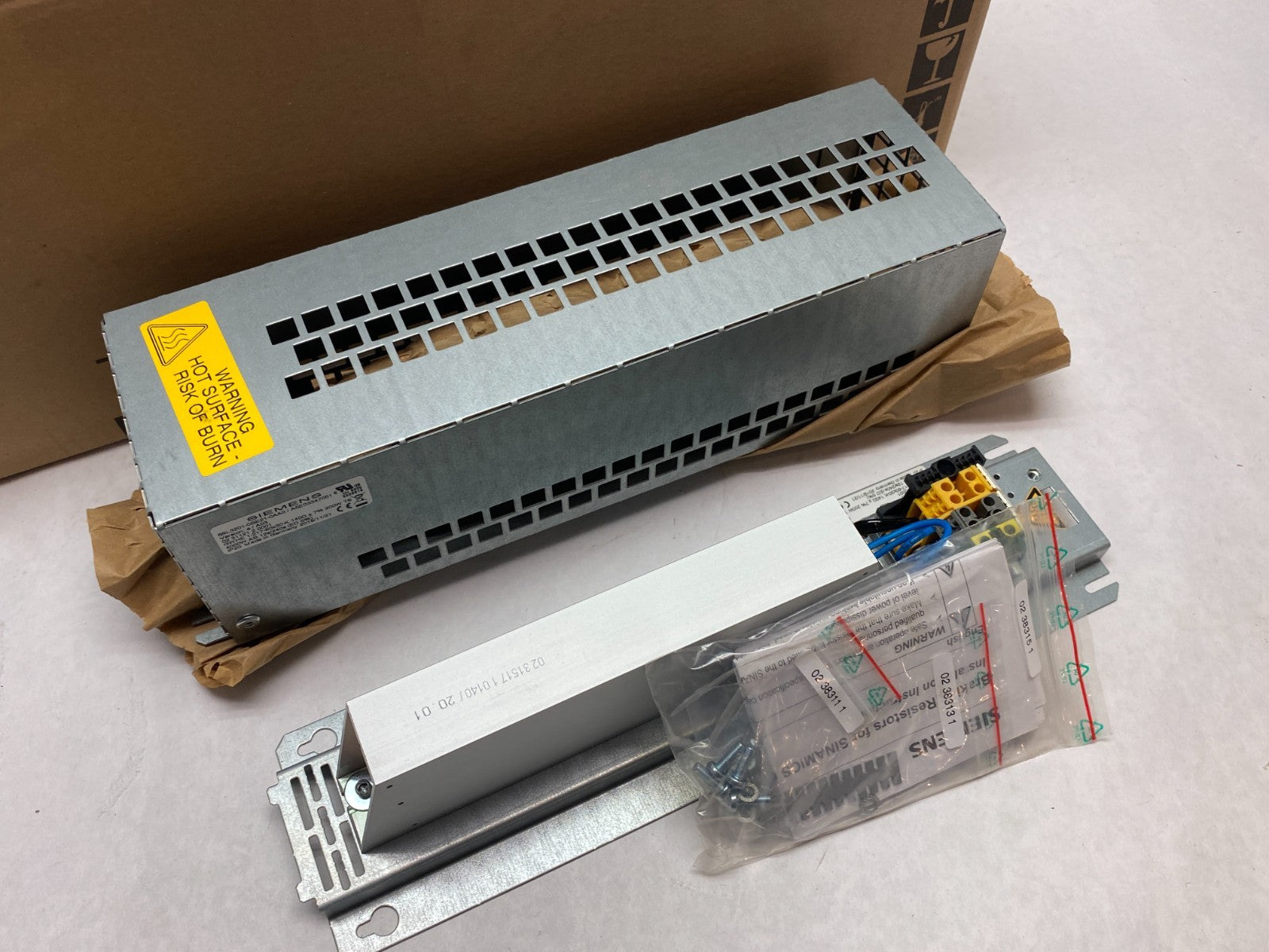 Siemens 6SL3201-0BE21-0AA0 SINAMICS Braking Resistor 140 Ohm - Maverick Industrial Sales