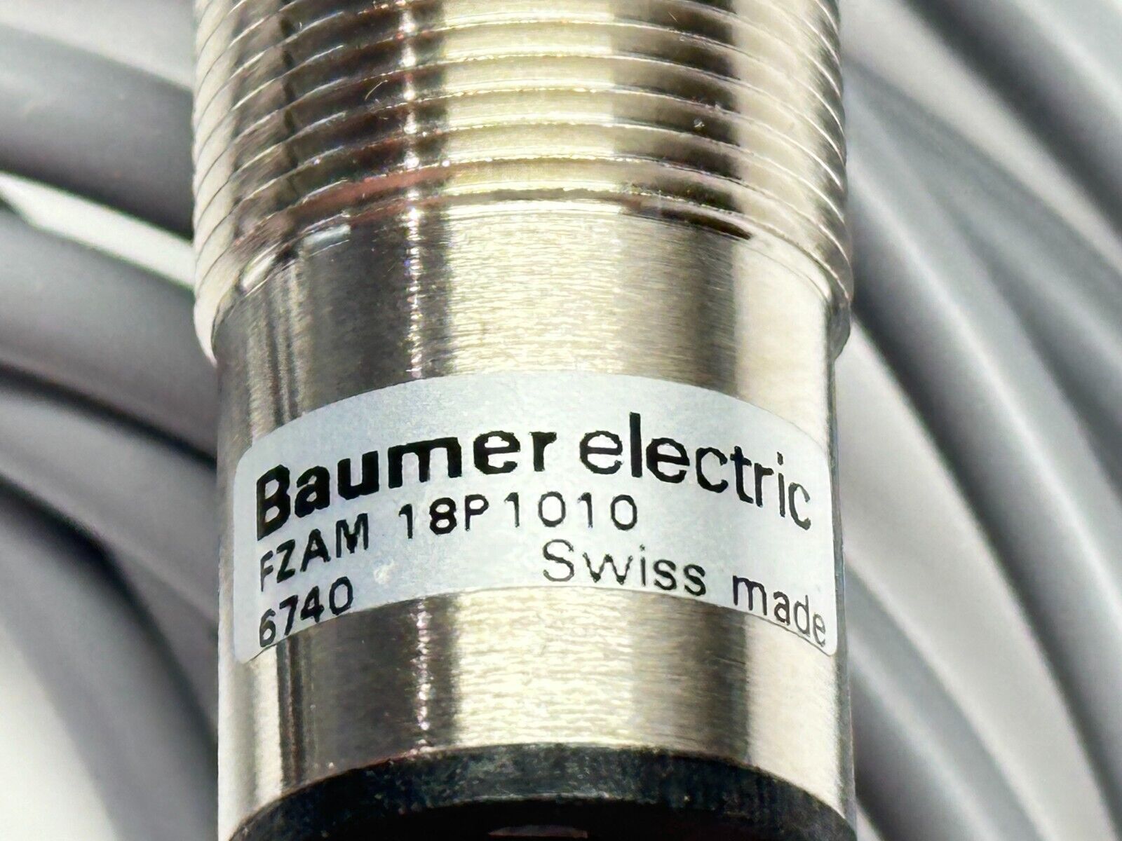 Baumer Electric FZAM 18P1010 Photoelectric Diffuse Sensor 213799 - Maverick Industrial Sales