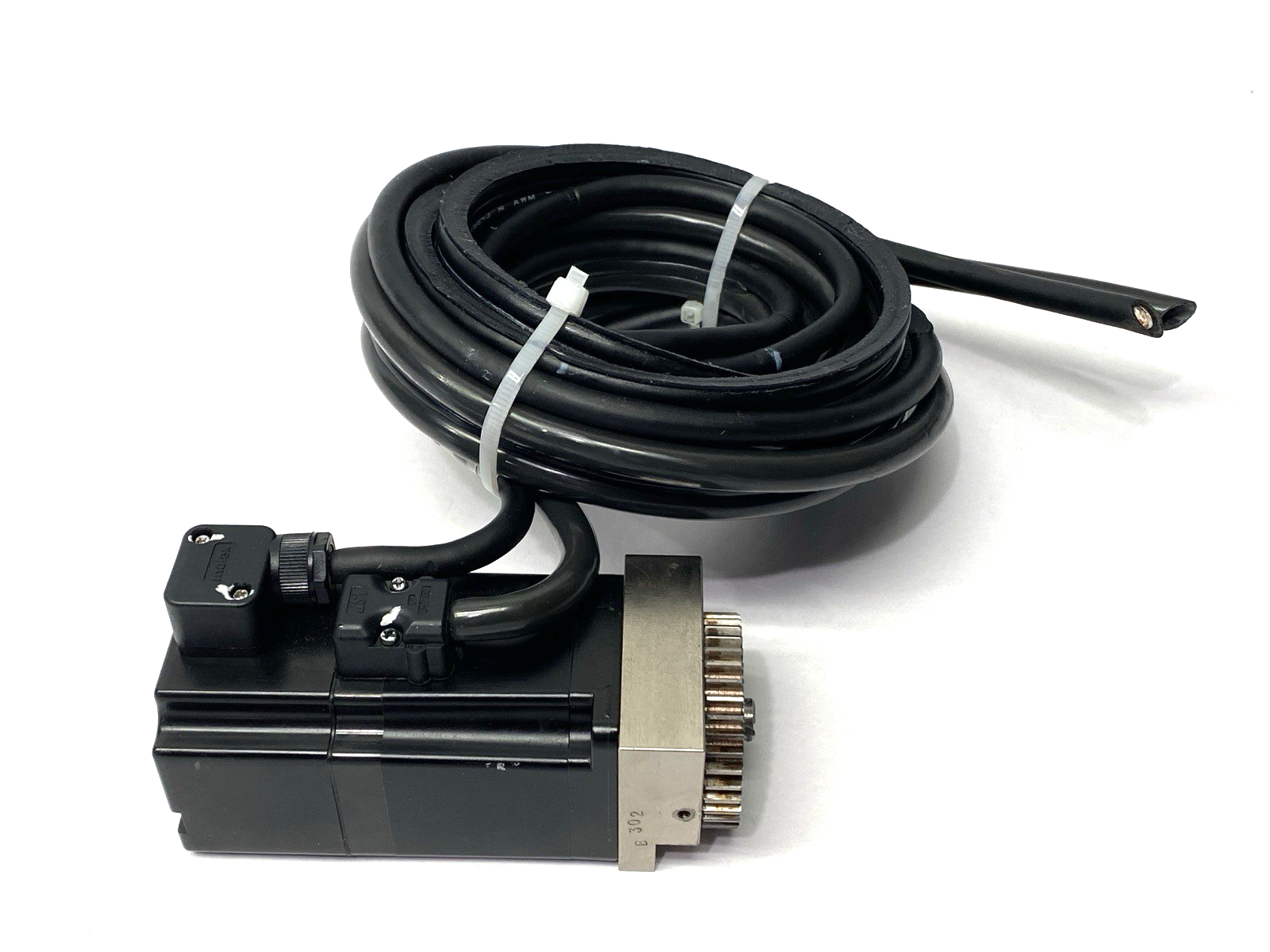 Yaskawa SGMAS-01A2A-FJ13 AC Servo Motor 200V 100W - Used - Maverick Industrial Sales