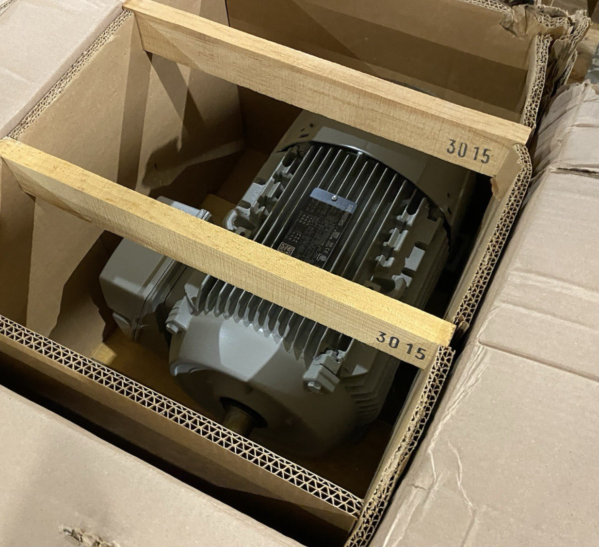 1LE21212AB214AA3 | Siemens 1LE2121-2AB21-4AA3 NEMA Premium® AC Motor 10HP Type GP100A 3-Phase - New – Open box - Maverick Industrial Sales