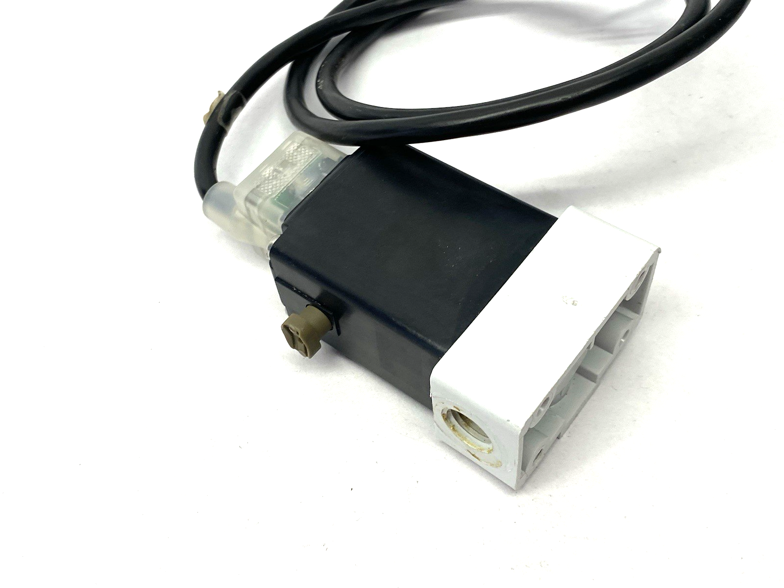 Burkert 0124 A 5/32 EPDM PP Direct Acting Pivoted Armature Solenoid Valve - Maverick Industrial Sales