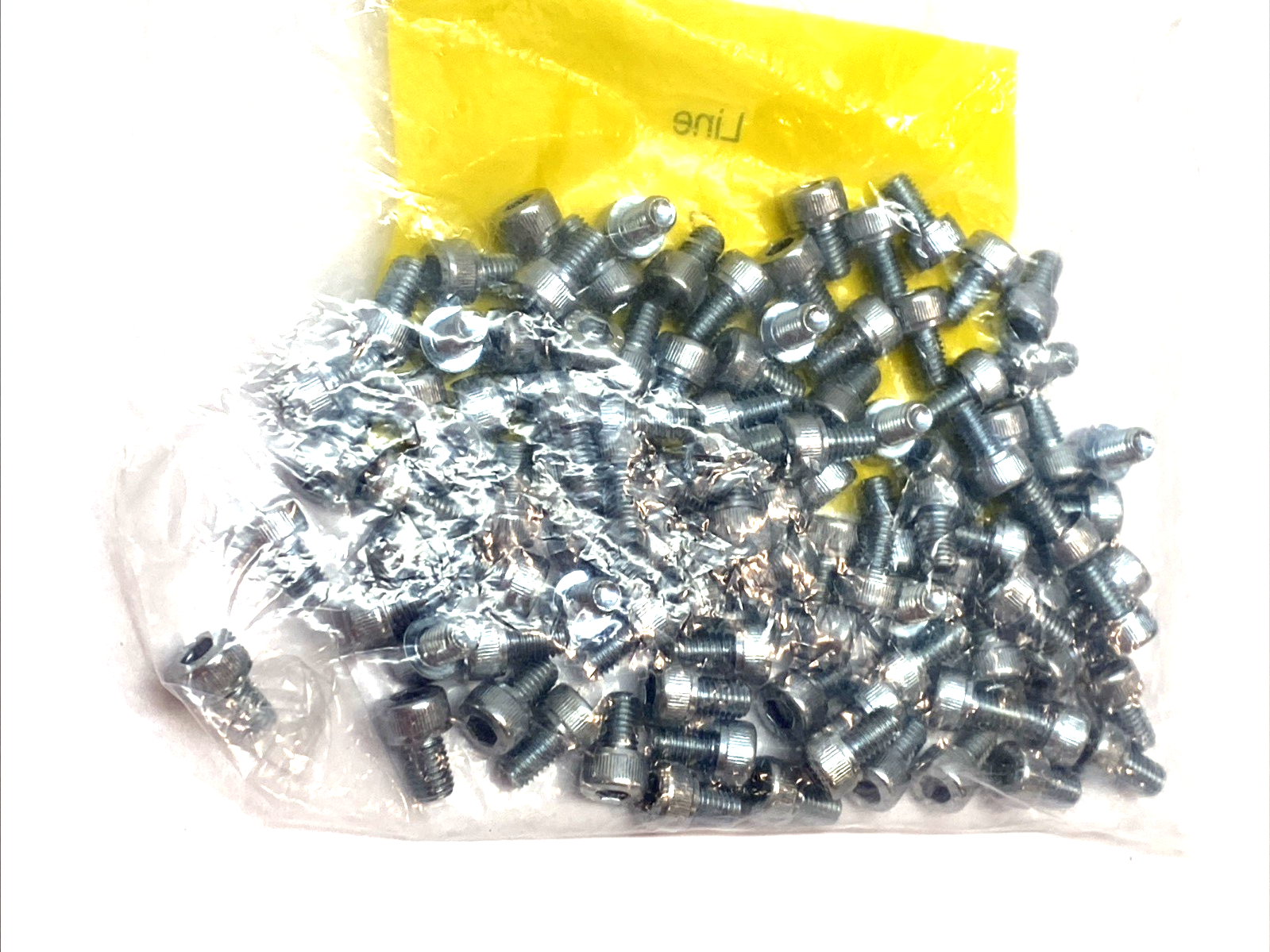 MKCS05C0089ZPKG Socket Head DIN M5-8x8 100ct - Maverick Industrial Sales
