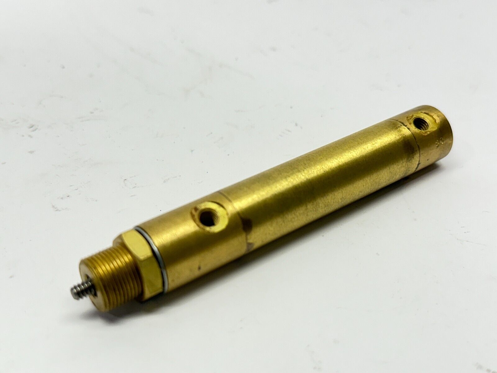 Clippard 9SD-1 Double Acting Pneumatic Cylinder Stud Mount 9/16" Bore 1" Stroke - Maverick Industrial Sales