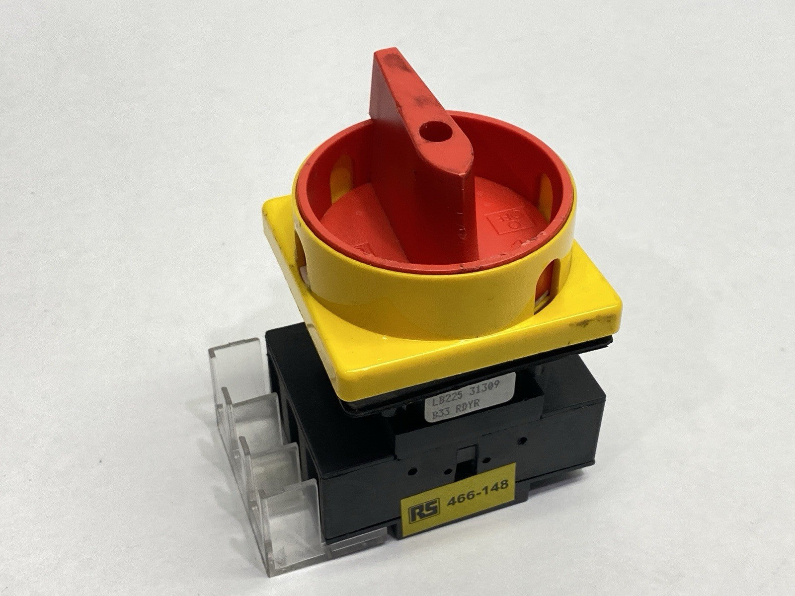 466-148 | RS PRO Panel Mount Load Break Switch 3-Pole 25A 750V - Used - Maverick Industrial Sales