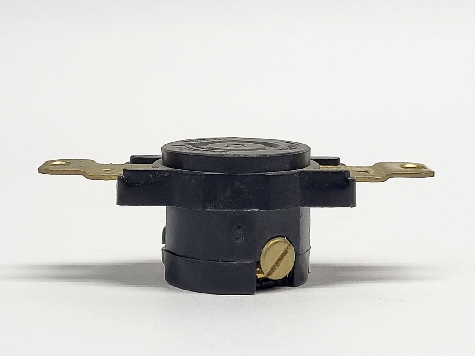Bryant L6-I5 Twist Lock Receptacle Outlet - Maverick Industrial Sales