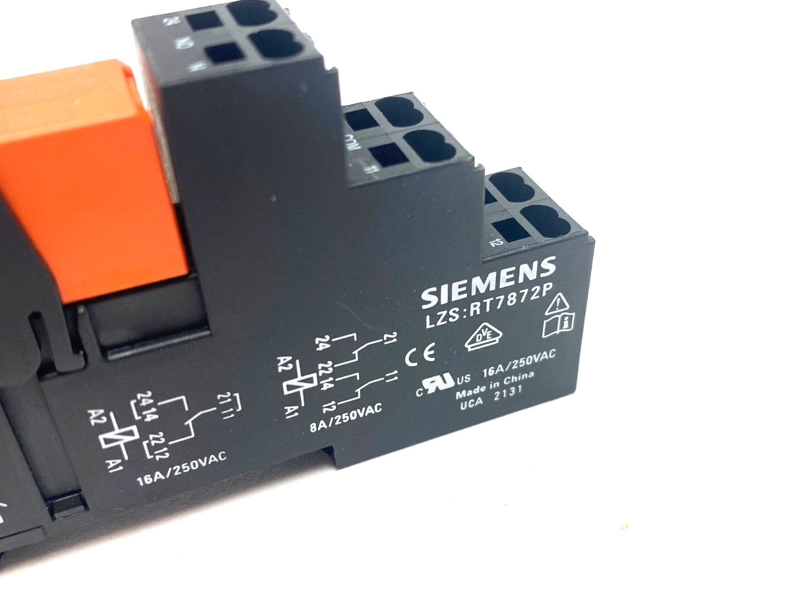 LZS:RT4D4L24 | Siemens SIRIUS Compact Plug-In Relay 2 CO DC 24V - New – Open box - Maverick Industrial Sales