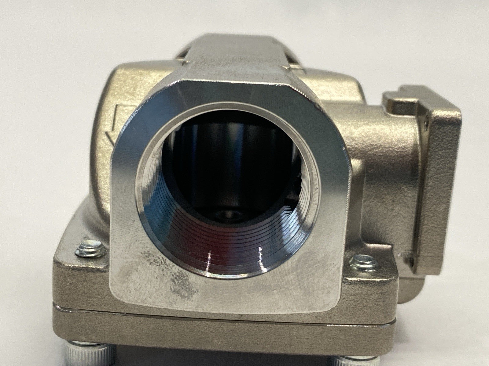 VXD255MJB | SMC Pilot Operated Pneumatic Solenoid Valve 2-Port - New – Open box - Maverick Industrial Sales
