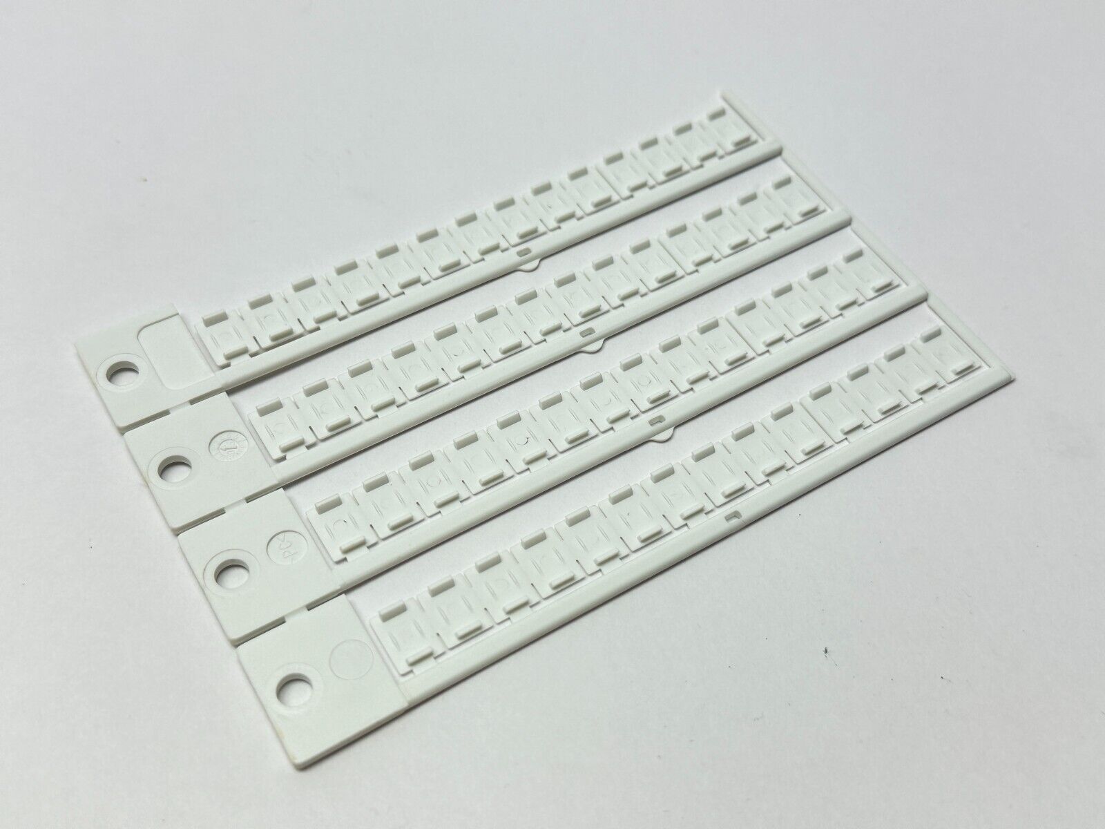 Murrplastik 86402630 Labeling Type KET 8/10-8 WIN-Type 123 LOT OF 672 - Maverick Industrial Sales