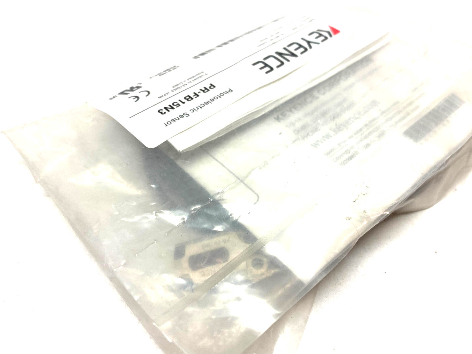 Keyence PR-FB15N3 Self-Contained Flat, Reflective Photoelectric Sensor - Maverick Industrial Sales