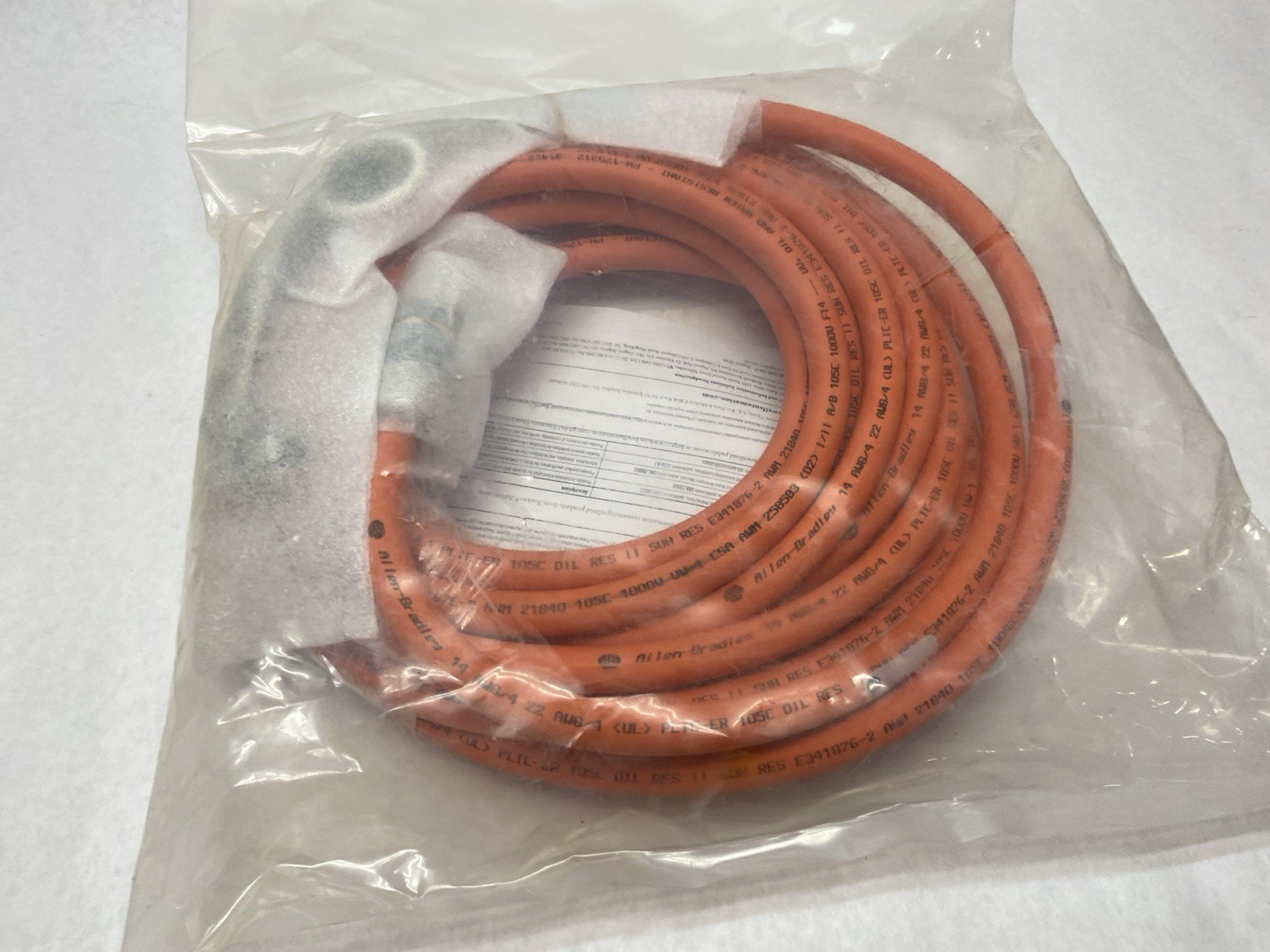 2090-CSBM1DE-14AA09 | Allen Bradley Ser. A Kinetix Single Cable, DSL 9m Non-Flex - New - Maverick Industrial Sales