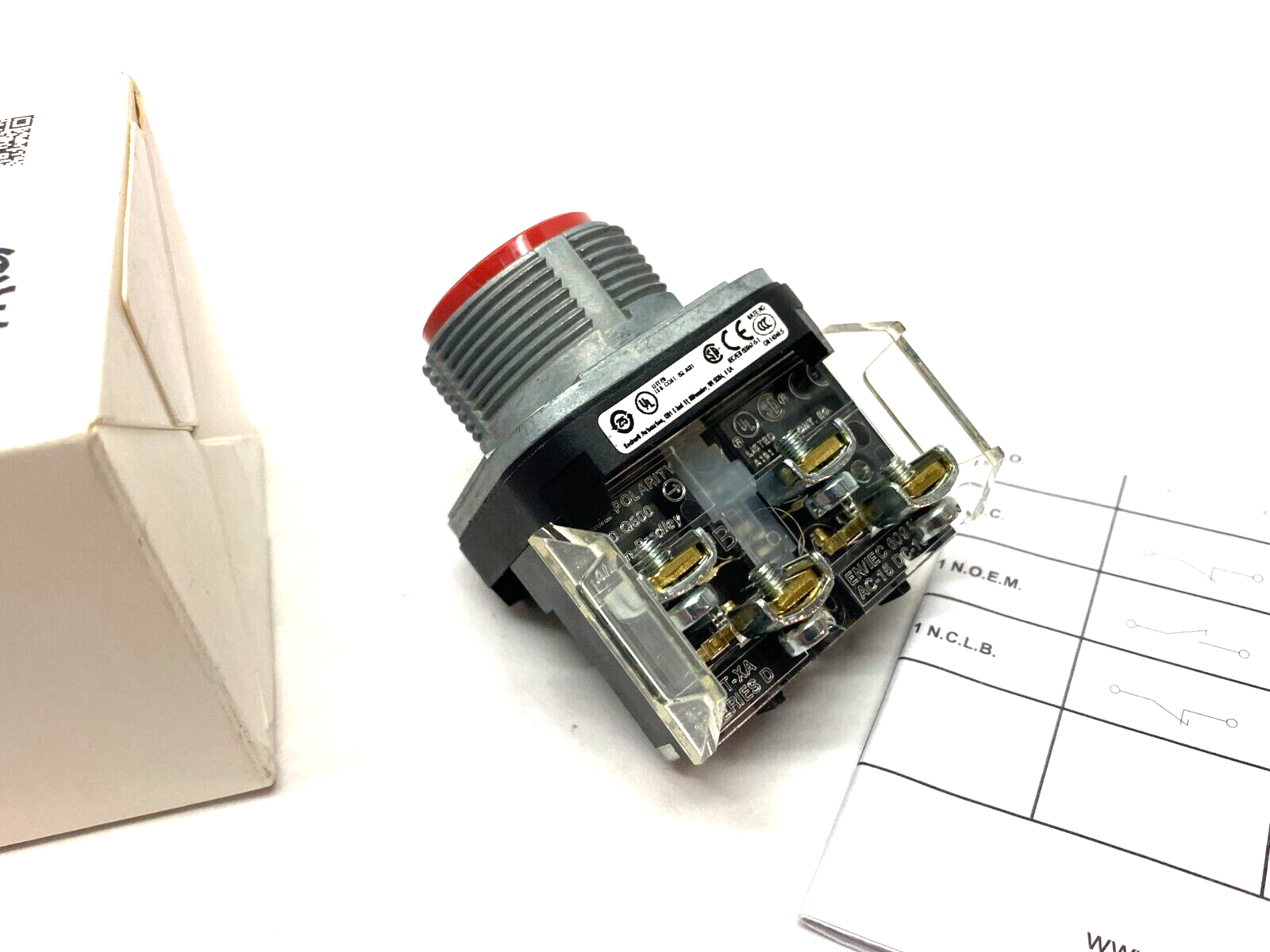 Allen Bradley 800T-A6A Ser. T Non-Illuminated Momentary Pushbutton Flush RED - Maverick Industrial Sales