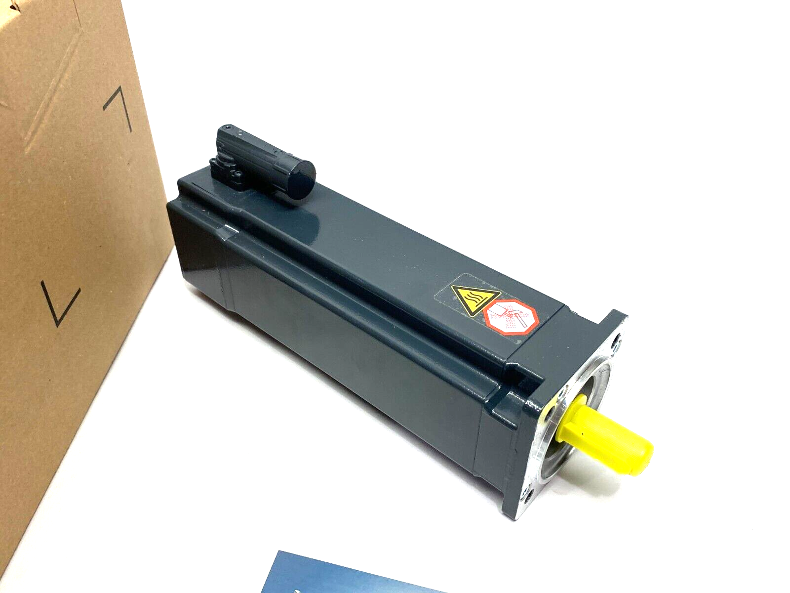 Beckhoff AM8532-1H21-0000 High Inertia Servo Motor 132713 - Maverick Industrial Sales