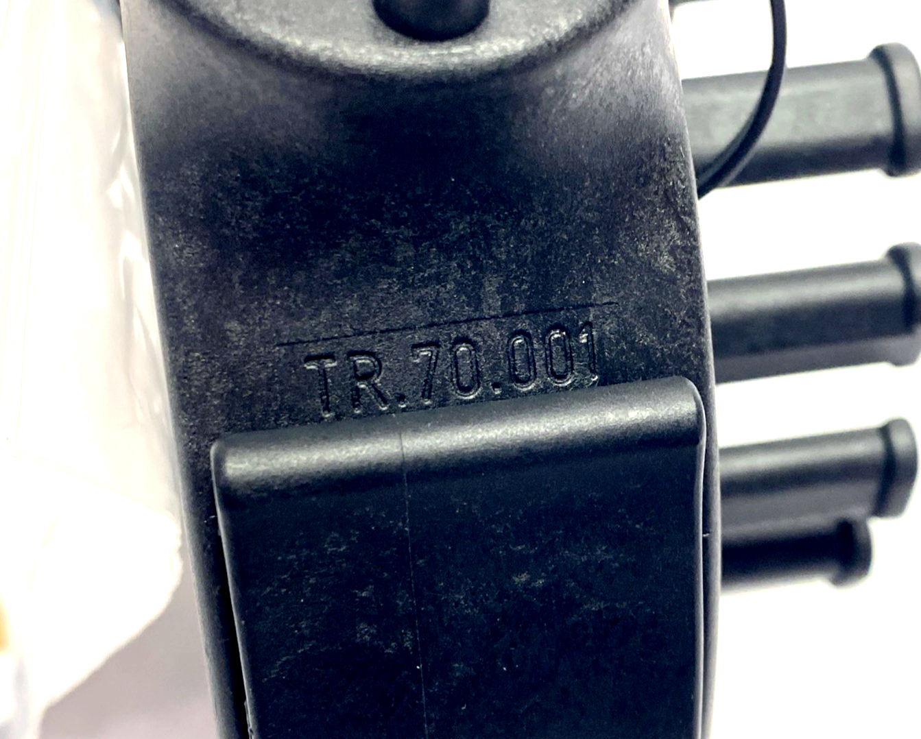 Igus TR.70.01 Triflex Standard Mounting Bracket w/ Strain Relief TR.70.001 - Maverick Industrial Sales