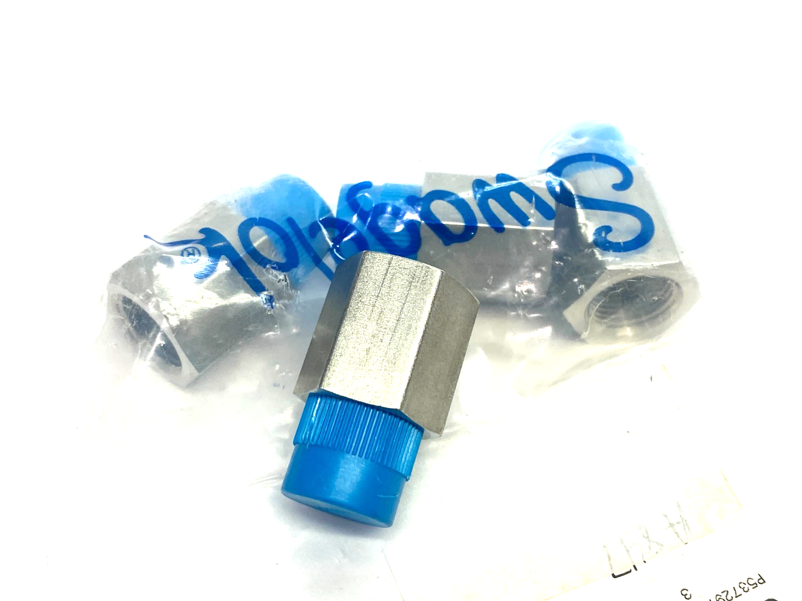 Swagelok SS-6-A Stainless Steel Pipe Adapter Fitting 3/8" NPT M to F LOT OF 4 - Maverick Industrial Sales