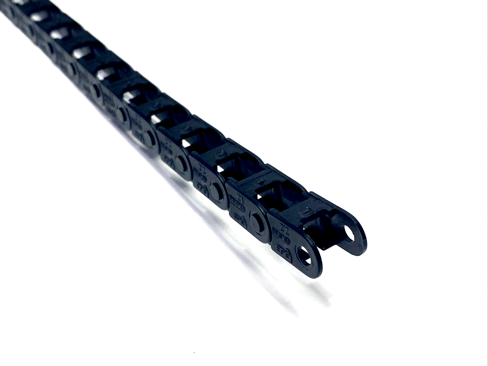 Igus E04-07-015-0 E-Chain Cable Carrier 89" Total Length E04.07.015 - Maverick Industrial Sales