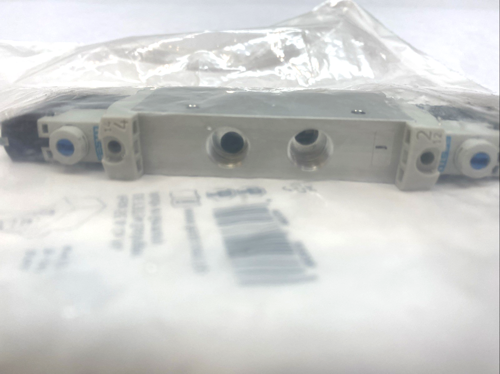 Festo VUVG-L14-B52-T-G18-1R8L Solenoid Valve Pneumatic, 24VDC, 5/2-Way 574230 - Maverick Industrial Sales