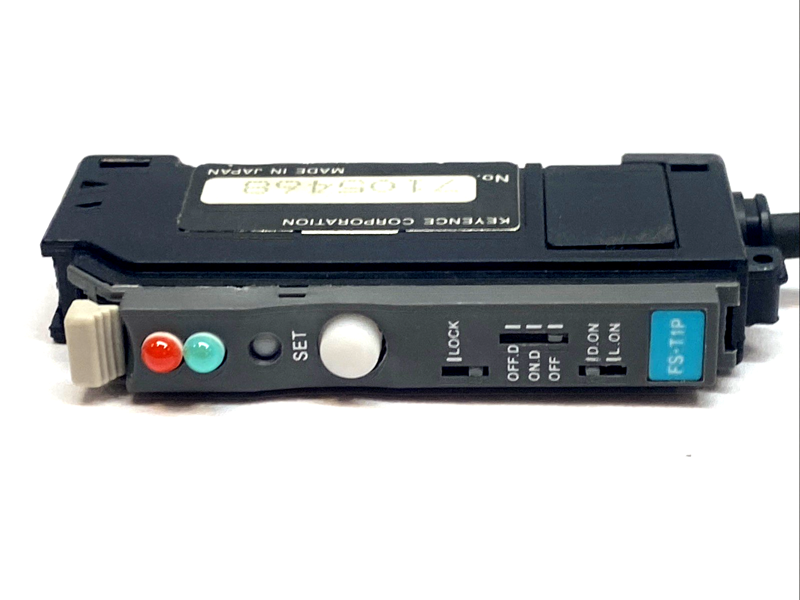 FS-T1P | Keyence Fiber Optic Amplifier Main Unit PNP 12–24VDC 250µs MISSING COVER - Used - Maverick Industrial Sales