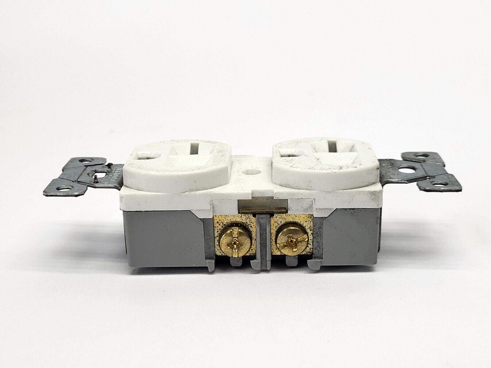 Cooper CR20V Duplex Outlet Recepticles 20A 125V - Maverick Industrial Sales