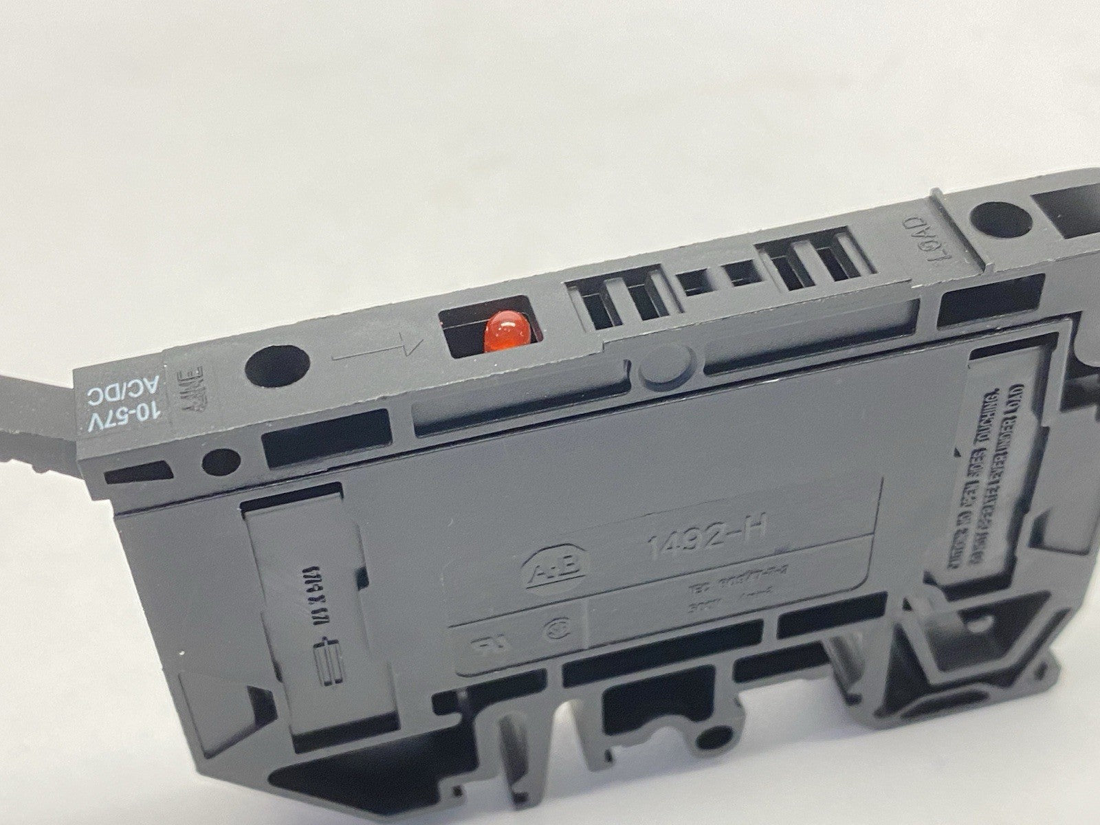 1492-H5 | Allen Bradley Red LED Indicating Fuse Holder LOT OF 7- Used - Maverick Industrial Sales