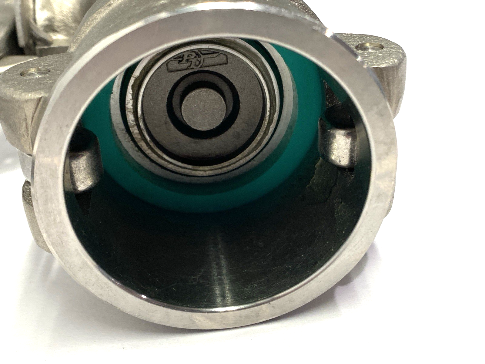 N/A | PT Cam & Groove Hose Coupling Size 2, Socket w/ Shut-Off Valve 1-1/2 NPT Female - New – Open box - Maverick Industrial Sales
