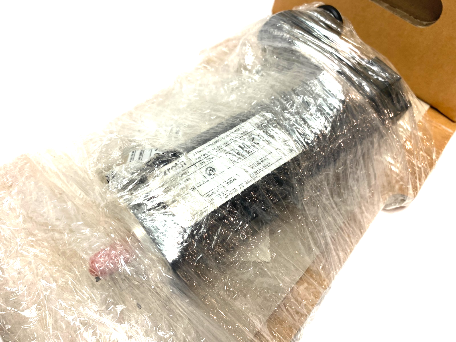Bosch Rexroth R911308683 Synchronous Servo Motor MSK030C-0900-NN-M1-UG0-NNNN - Maverick Industrial Sales