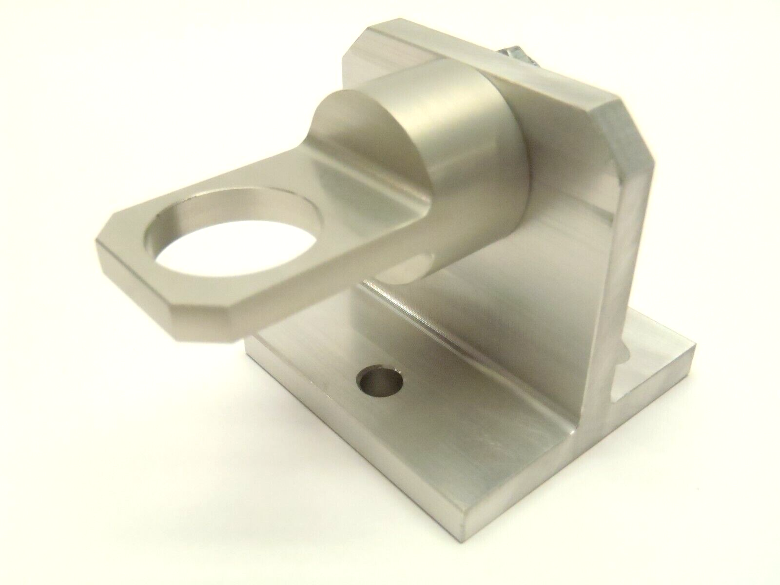Fluke E-FOMB Adjustable Mounting Bracket for Endurance Fiber Optic Head - Maverick Industrial Sales